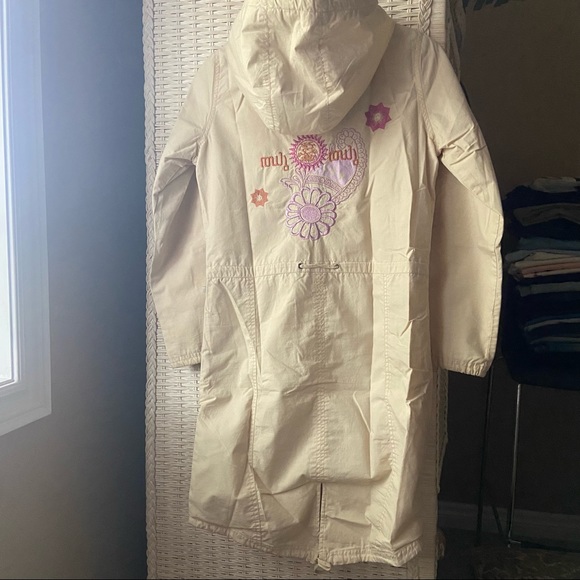 Girls Trench Coat age 11-12 - Picture 2 of 15